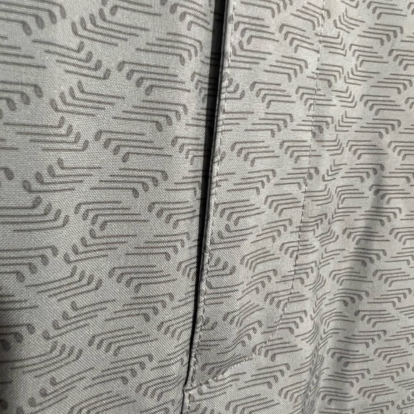 Mens PGA TOUR golf shorts size 38 stretchy waist like new! - Picture 3 of 7